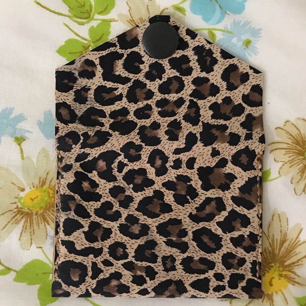 Handmade Genuine Leather Wallet - Picture 4 of 5
